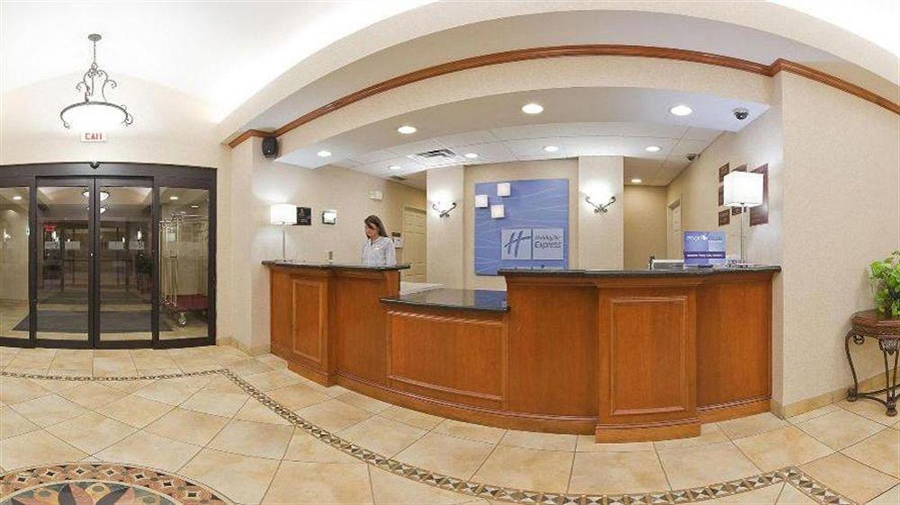 Holiday Inn Express Hotel & Suites Fort Collins By Ihg Exterior foto