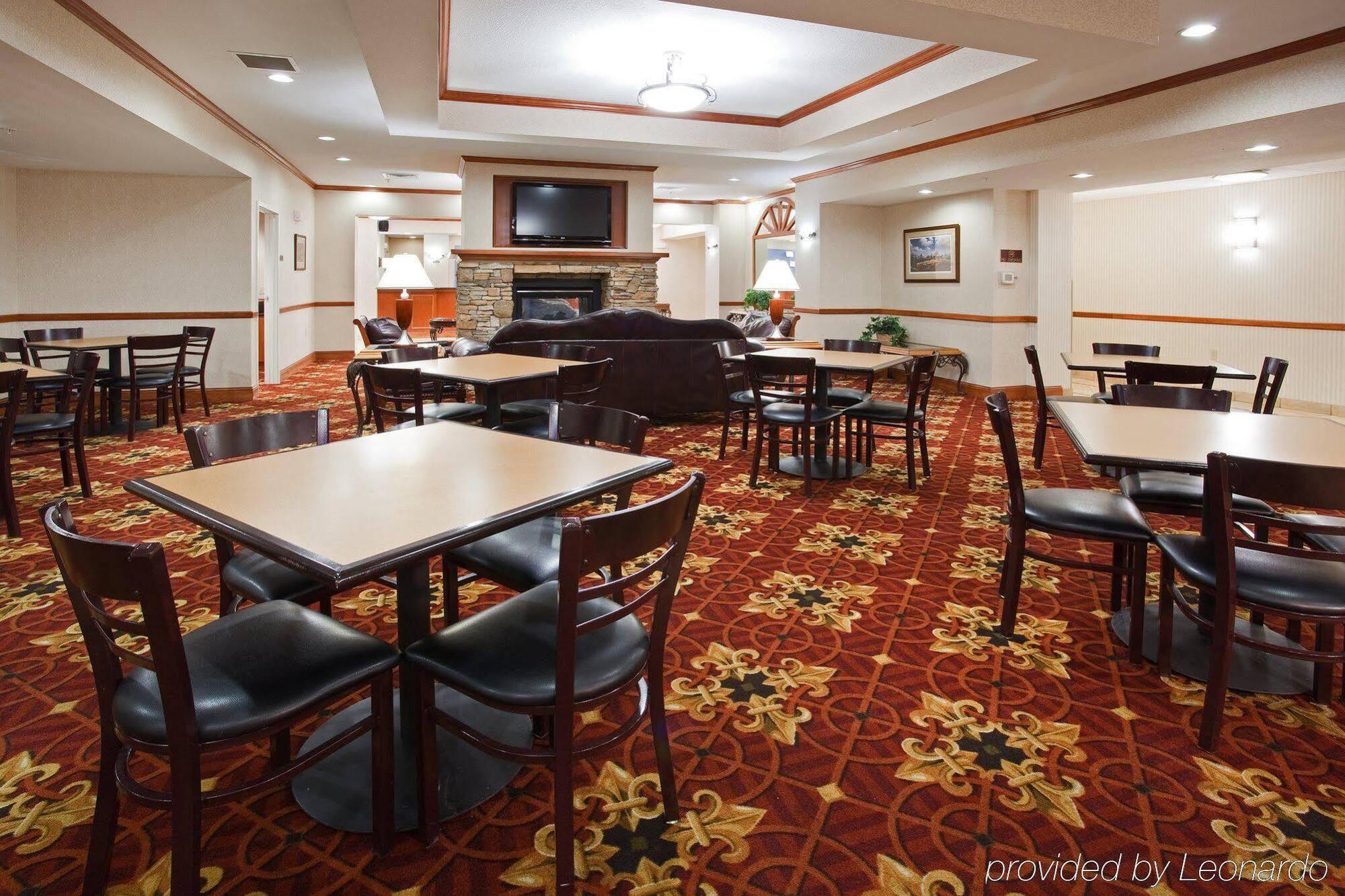 Holiday Inn Express Hotel & Suites Fort Collins By Ihg Exterior foto